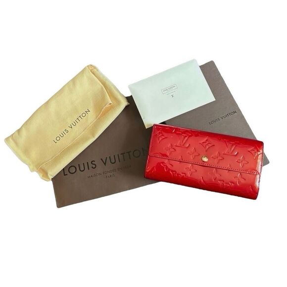 Louis Vuitton Handbags - Louis Vuitton Wallet Women’s Red Vernis Complete Set | Louis Vuitton Sarah Walle